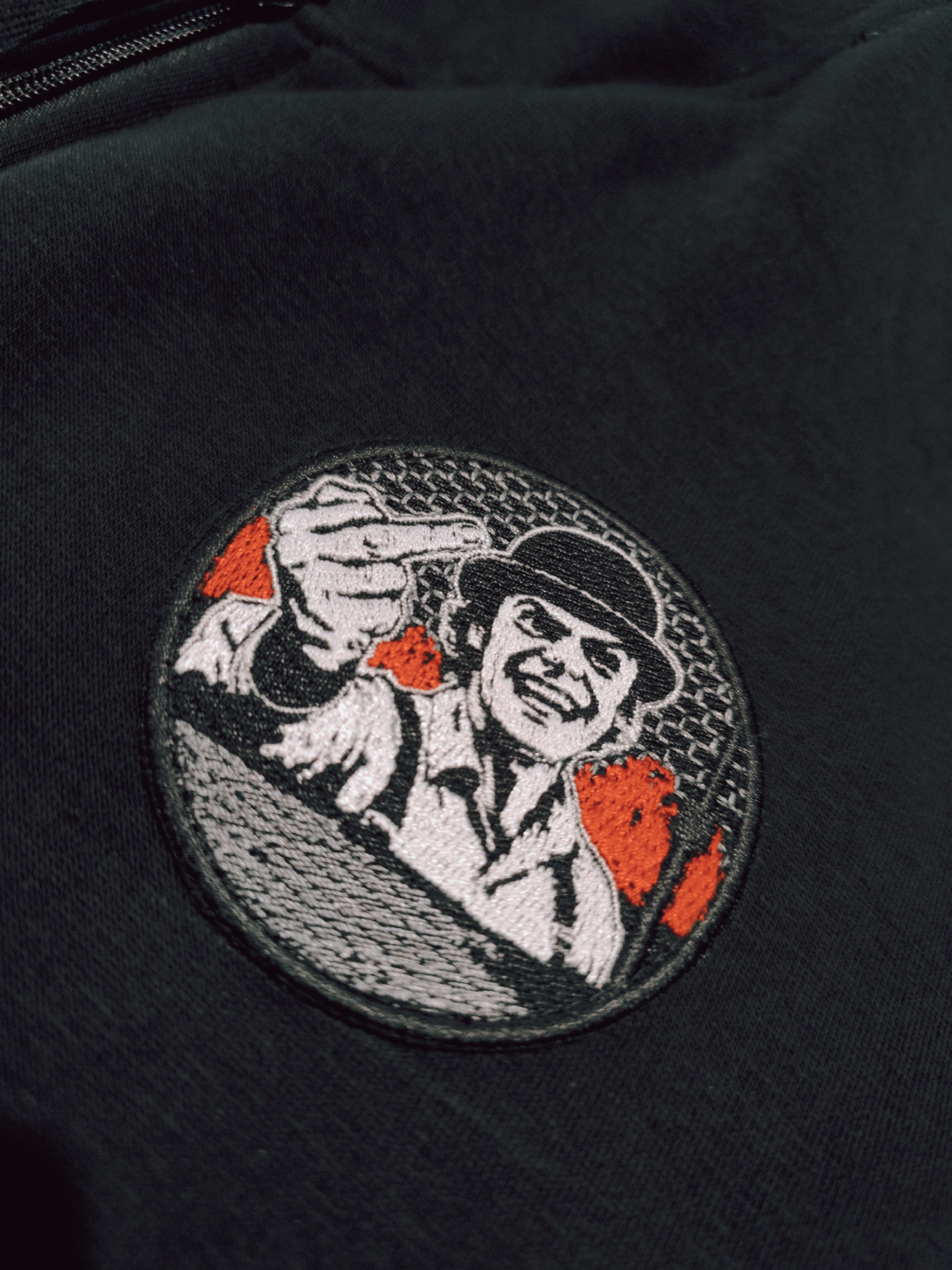 02- Hanorac gros cu fermoar și gluga dubla "patch"