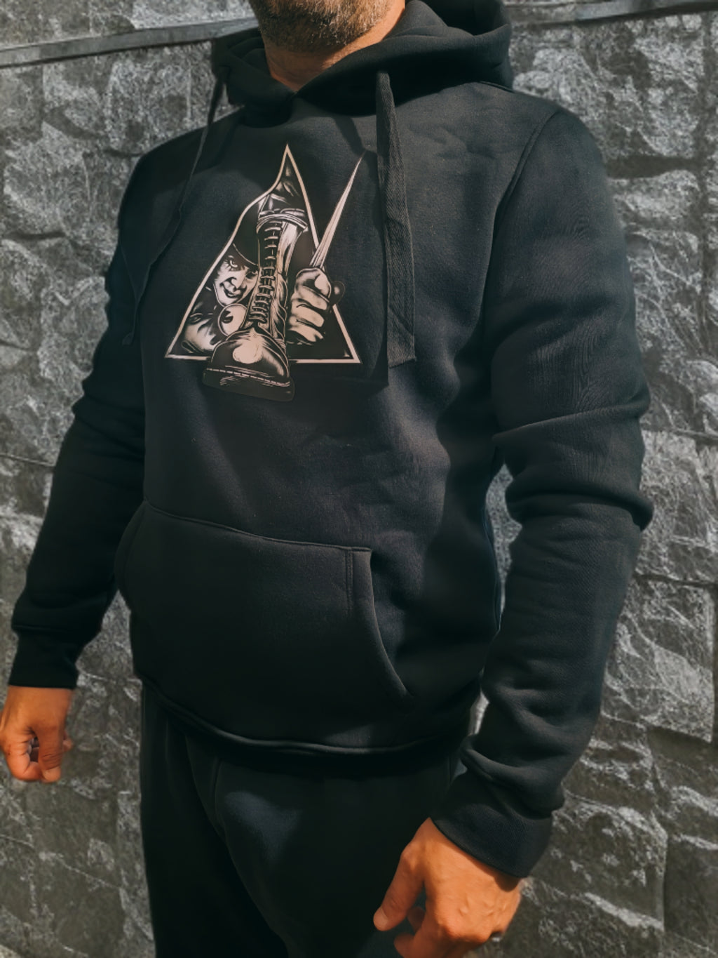 Hanorac gros cu buzunar frontal și gluga dubla "bocanc"